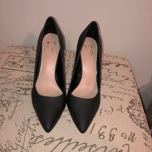 Mix No6 black pumps